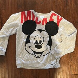 Mickey Mouse Disney new without tags, medium size sweatshirt